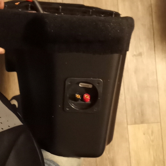 Custom stealth subwoffer box for camaros - Picture 3 of 4